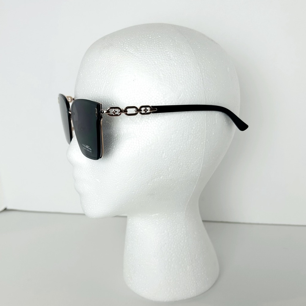 Sunglasses Women’s Black With Gold Trim Link Design Square Oversized Shades NEW